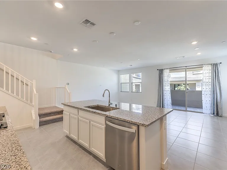 11390 Crimson Ledge Ave — Photo 9