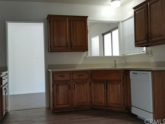 3rd image of 4653 N Pershing Ave