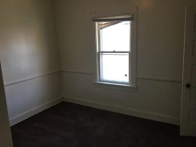 343 N Grove St — Photo 10