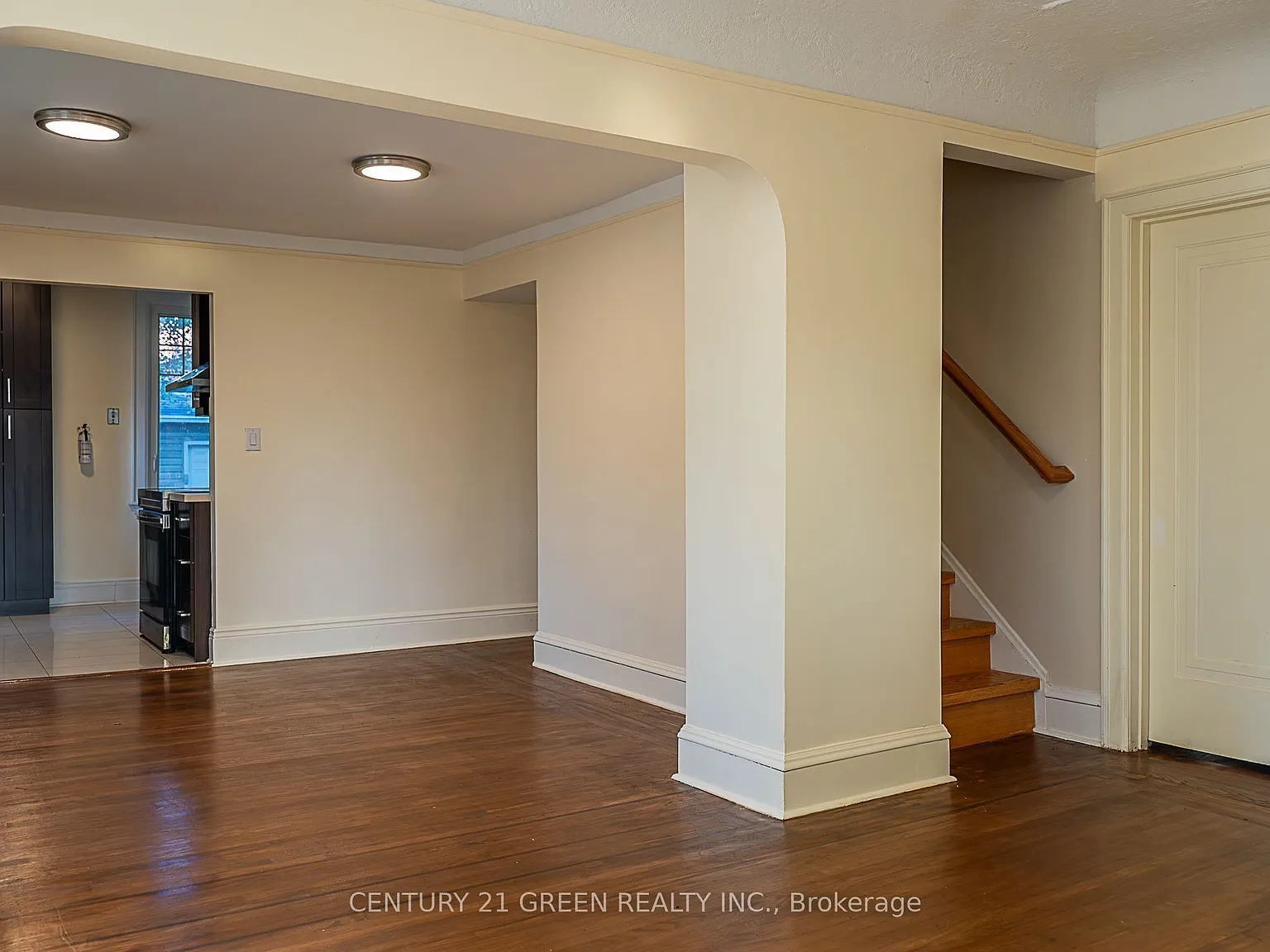 4 bed, $2,900 — Photo 4