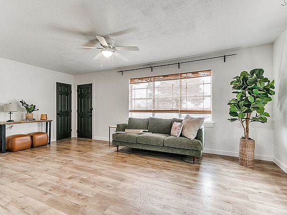 2nd image of 10505 Walter St