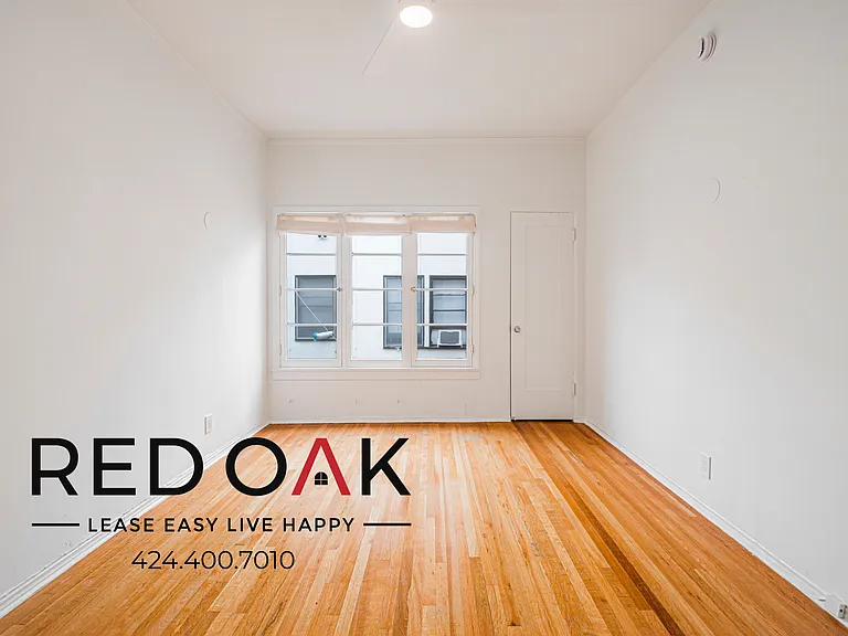 366 N Gardner St #366 — Photo 16