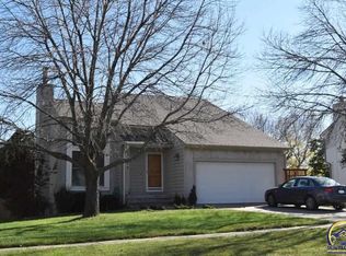 3354 SW Timberlake Ln, Topeka, KS 66614