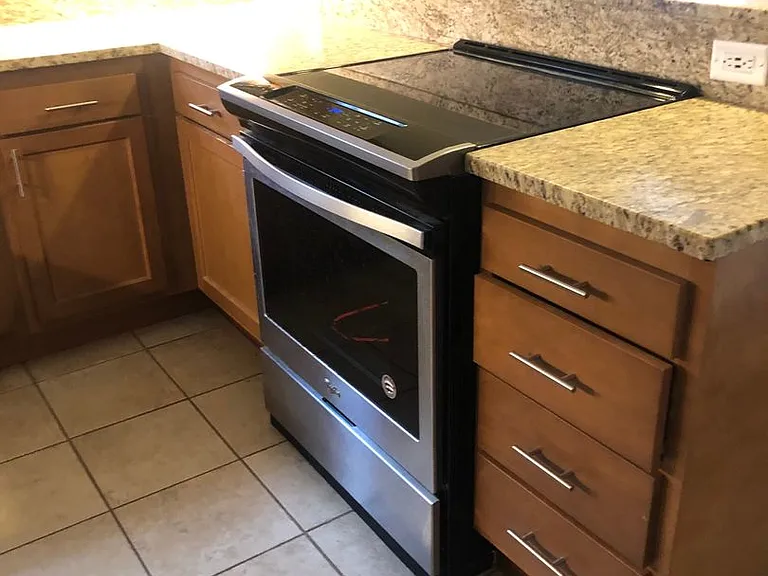 1282 Hunter Ave — Photo 7