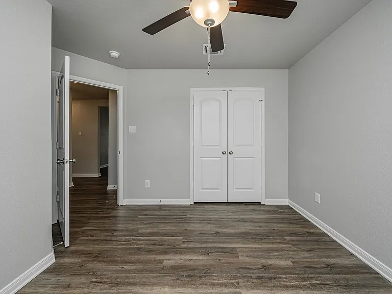 517 Fallbrook Dr — Photo 31