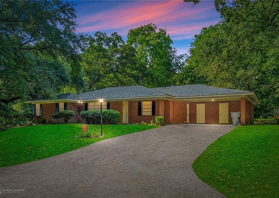 1st image of 45 Lake Forest Hls