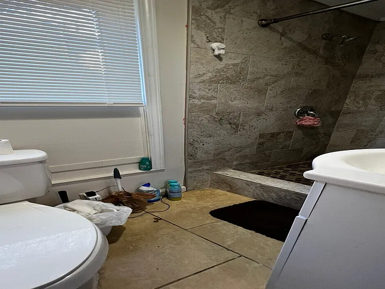 1051 Curran St NW — Photo 12