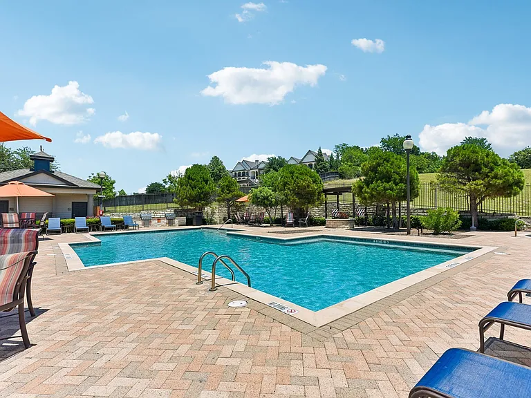 Las Brisas Apartments — Photo 34