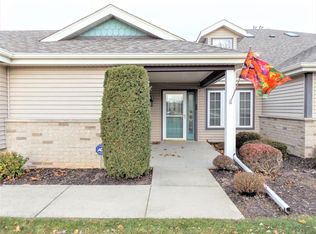 1902 Ravenswood Ln UNIT 3, Manitowoc, WI 54220