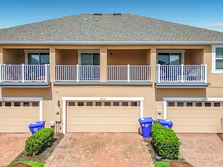 2437 Varenna Loop — Photo 18