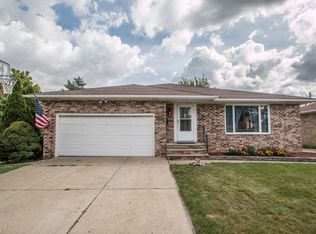 4701 Brook Ln, Brooklyn, OH 44144