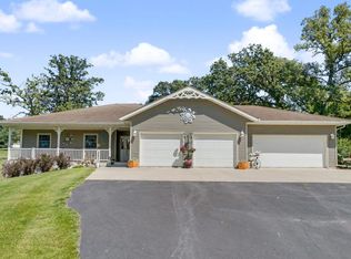1620 Valdres Rd, Decorah, IA 52101