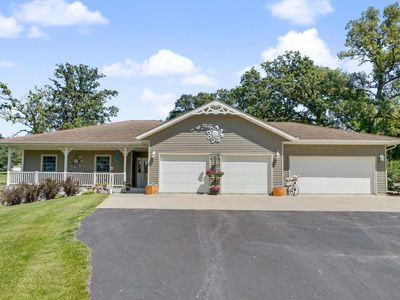1620 Valdres Rd, Decorah, IA, 52101