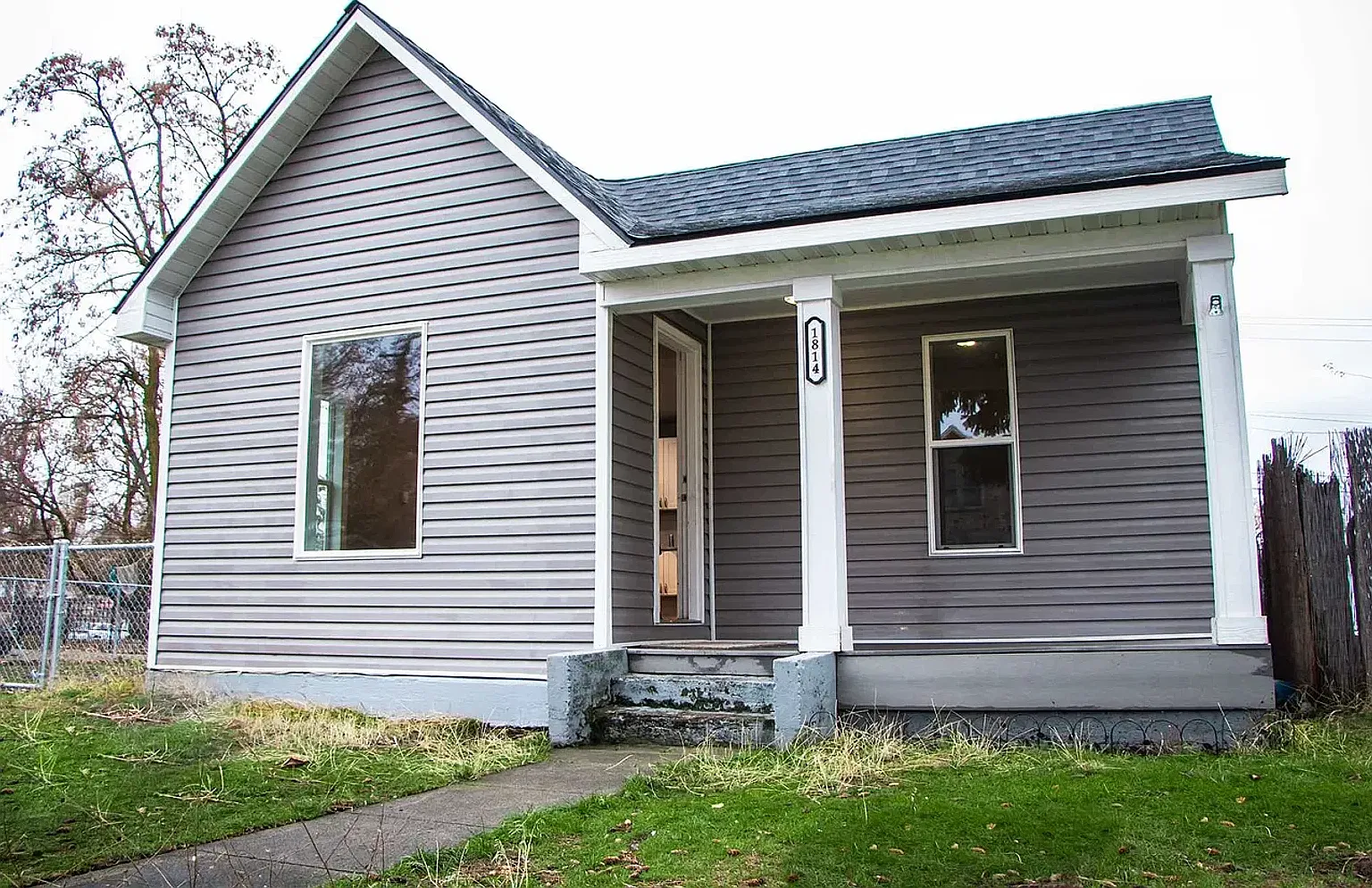 Updated 4 Bedroom Home - Centrally Located! — Photo 1