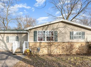 1108 W Stanley Rd, Mount Morris, MI 48458