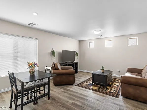 6307 Petron Ct, Las Vegas, NV 89139