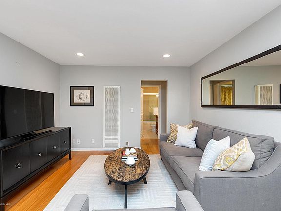 5th image of 3220 Altura Ave APT 106