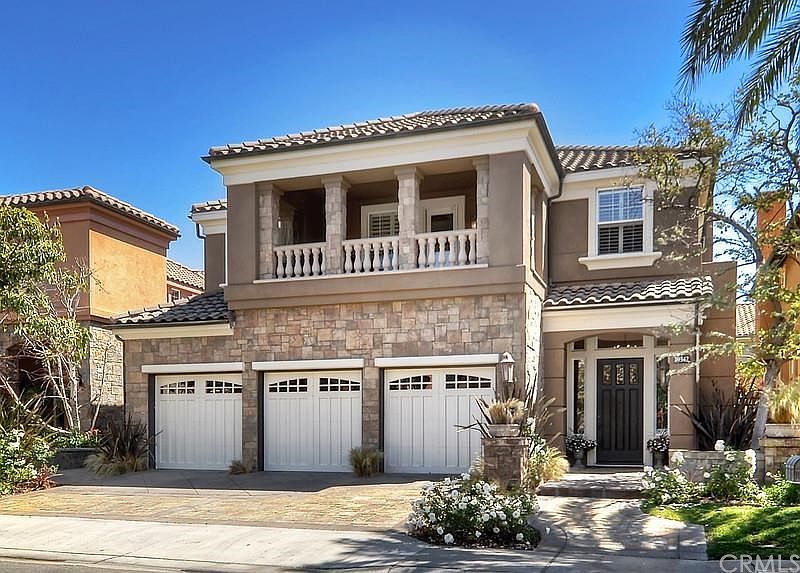 2nd image of 19342 Ocean Heights Ln