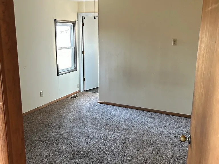 205 Driftwood Ln — Photo 9