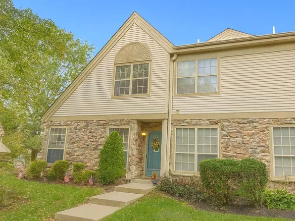 1308 Foxmeadow Dr #1308, Royersford, PA 19468