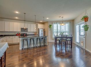 8905 Benevolent Ct, Aubrey, TX 76227