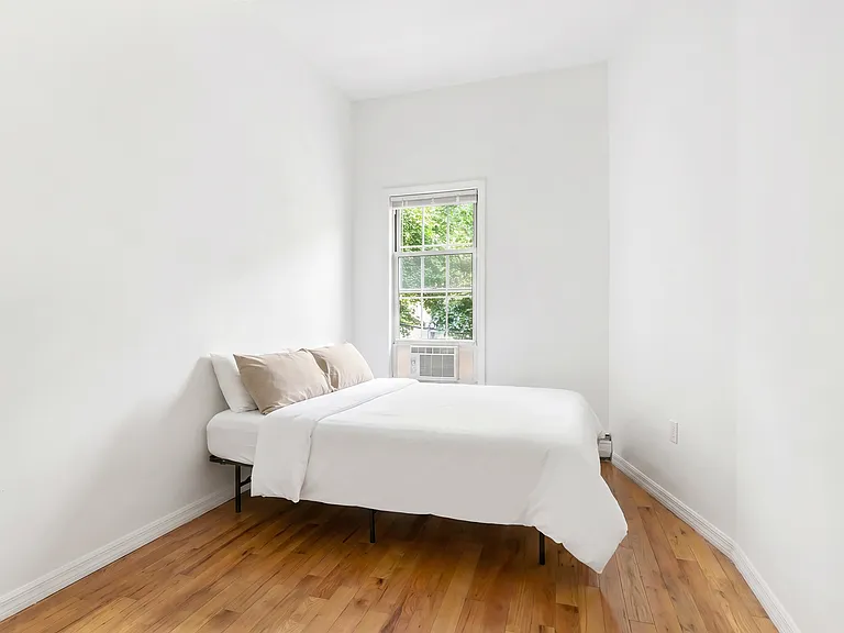 1244 Jefferson Ave #2 — Photo 4