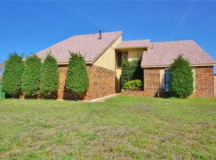 2400 Acadia Ct, Yukon, OK 73099