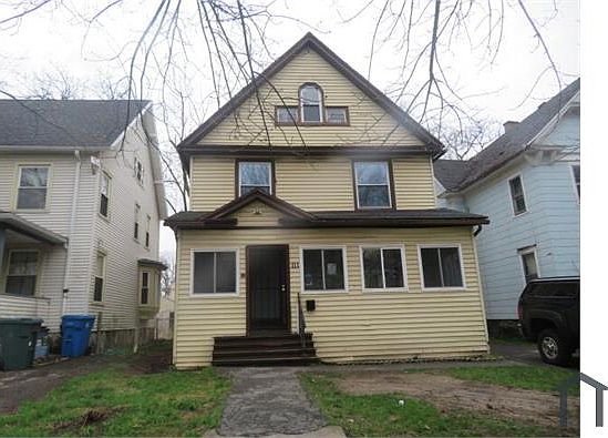1st image of 111 Warwick Ave