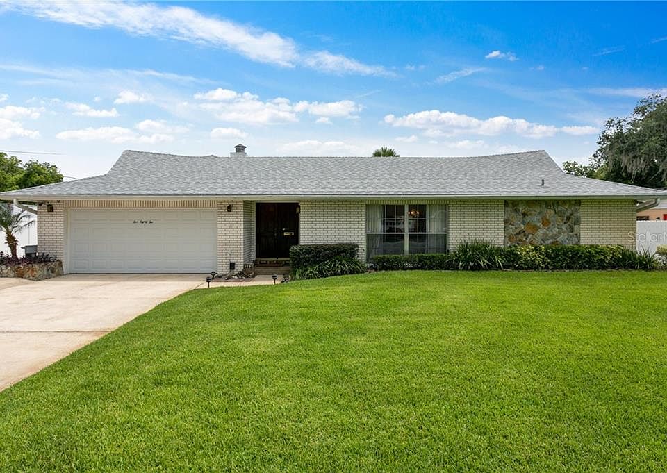 1st image of 582 Queens Mirror Cir