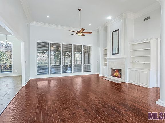 5th image of 18264 Lake Harbor Ln