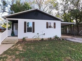 1052 6th St, West Plains, MO 65775