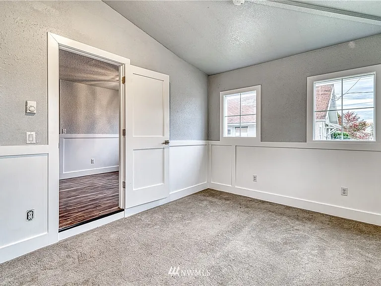 1016 S 37th St — Photo 10
