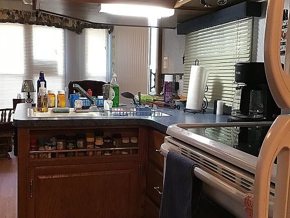 5th image of 583 Dogwood Cir