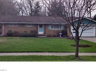 5212 W Park Dr, North Olmsted, OH