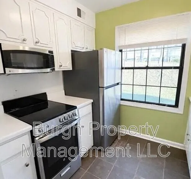 1234 Pennsbury Blvd — Photo 1