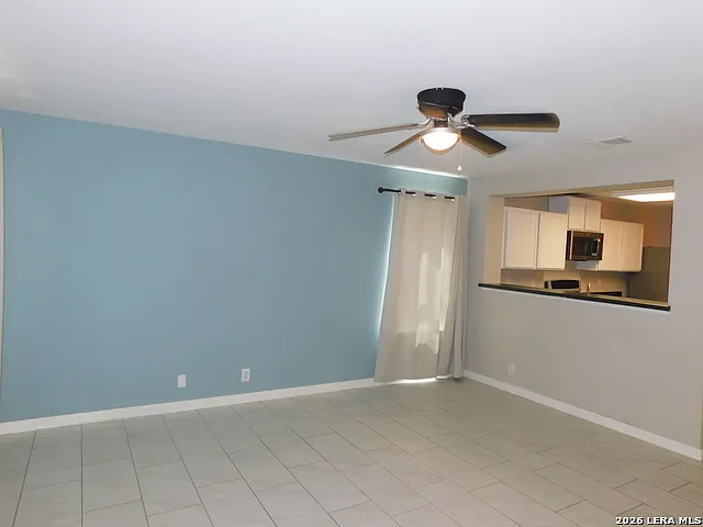 3 bed, 2.5 bath, 1460 sqft, $1,650 — Photo 2