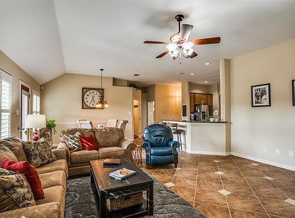 5th image of 10805 Wild Oak Dr