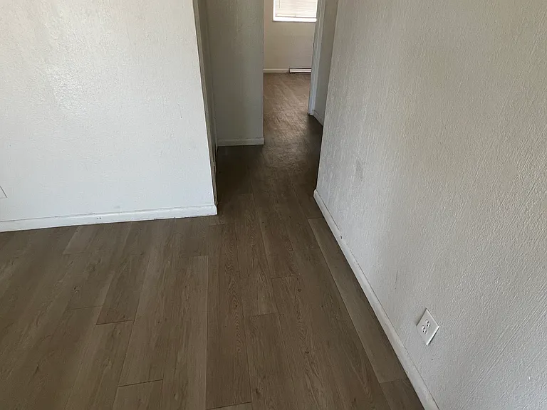 2107 6th Ave — Photo 5