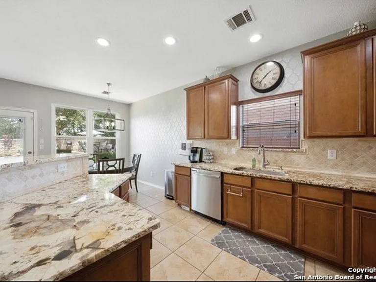 10415 Shire Country — Photo 11