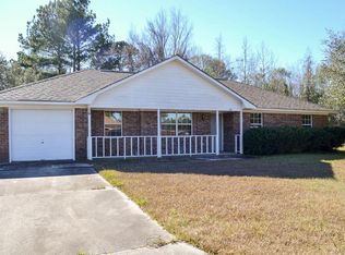 14 W Beaver Ln, Midway, GA 31320