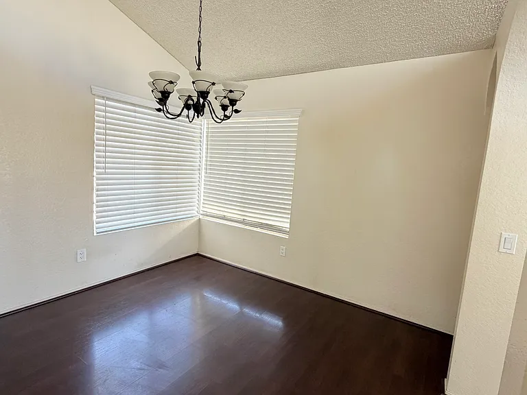 24659 Afton Way — Photo 11