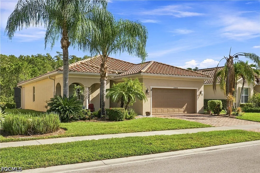 3 bed, 2.0 bath, 1654 sqft, $2,800 — Photo 2