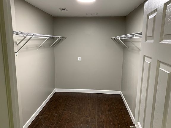 3rd image of 326 Artist Lake Dr