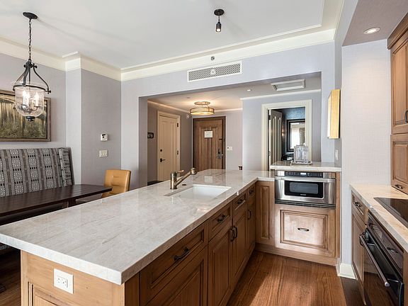 5th image of 2300 Deer Valley Dr E Unit 611