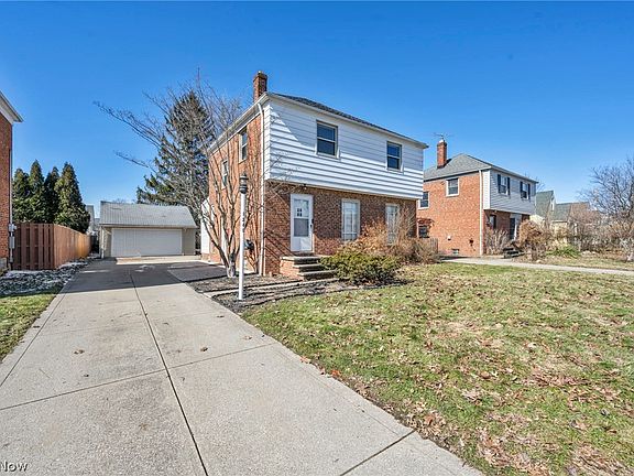 4th image of 1240 Commonwealth Ave