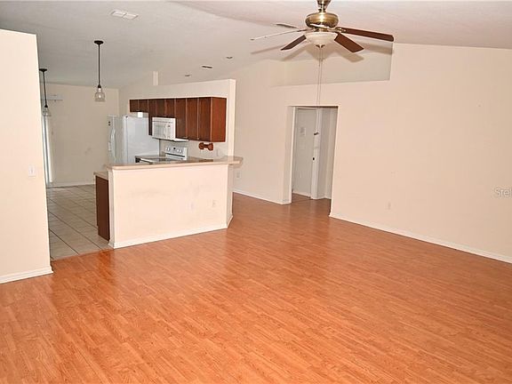 5th image of 9 Cordona Dr