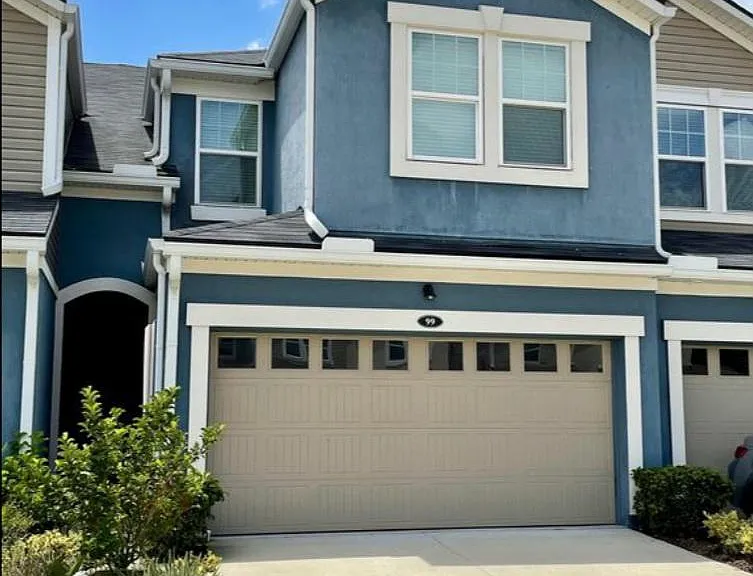 99 Paradas Pl — Photo 2