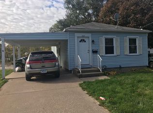 2334 Hickory Grove Rd, Davenport, IA 52804