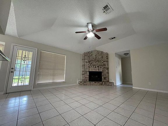 5th image of 3230 Pebble Lake Dr