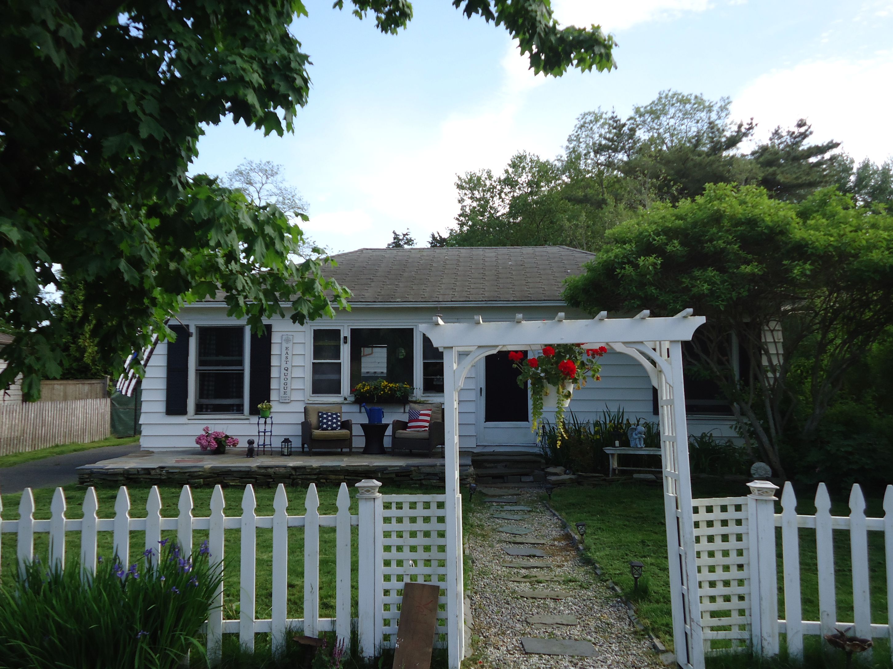 12 Hallock Rd, East Quogue, NY 11942 Out East